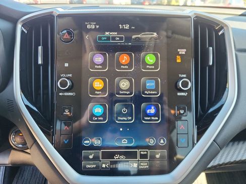 Used 2023 Subaru Ascent Premium w/ Convenience Package image 19