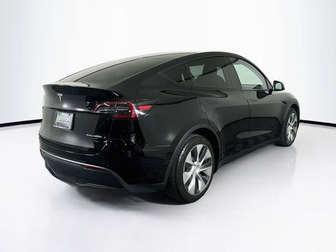 Used 2022 Tesla Model Y Long Range AWD/4WD image 9