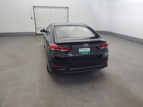 Used 2018 Hyundai Elantra SE FWD image 5