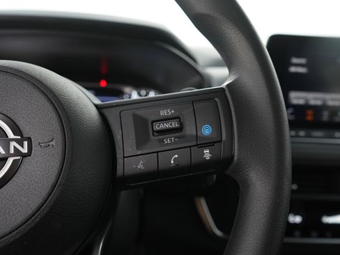 Used 2024 Nissan Rogue SV AWD/4WD image 27