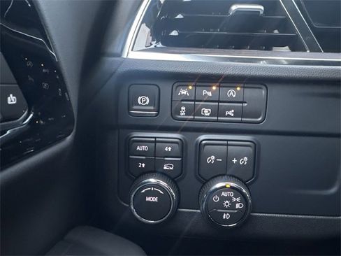 New 2026 Chevrolet Tahoe LT image 18