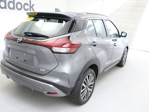 Used 2024 Nissan Kicks SR FWD image 9
