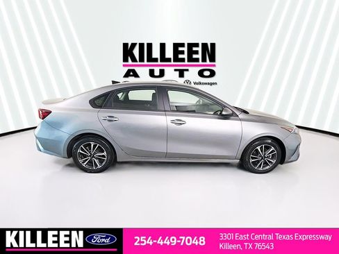 Used 2024 Kia Forte LXS image 9