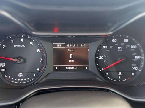 Used 2022 Chevrolet TrailBlazer LT w/ Convenience Package FWD image 18