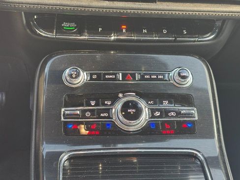 Certified 2022 Lincoln Nautilus Reserve image 24