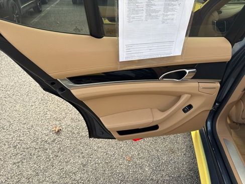 Used 2014 Porsche Panamera 4 image 20