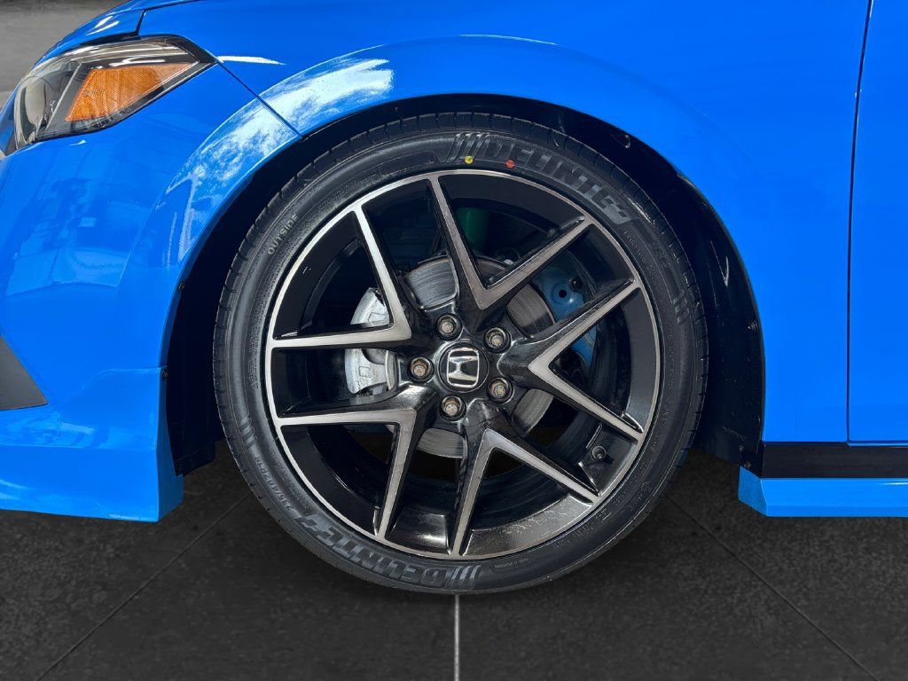 Used 2024 Honda Civic Sport Touring image 9