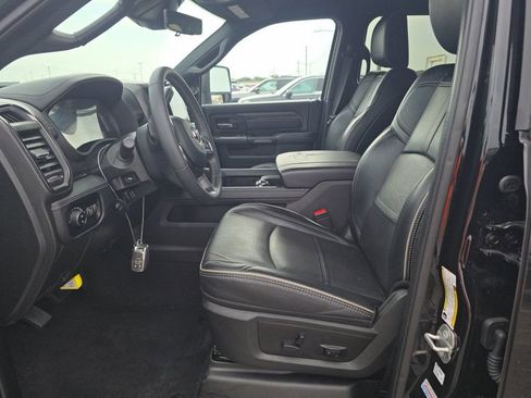 Used 2024 RAM 3500 Limited AWD/4WD image 5