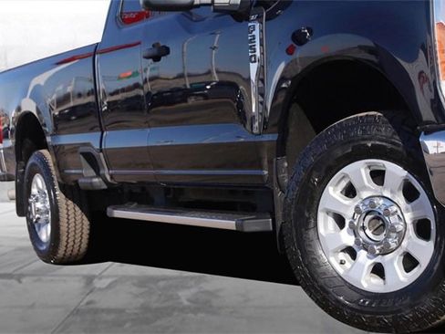 Certified 2023 Ford F250 XLT w/ FX4 Off-Road Package image 3