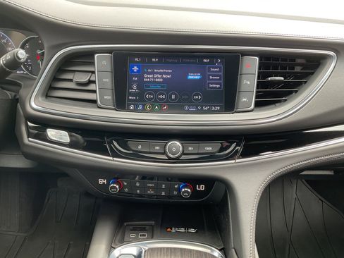 Used 2023 Buick Enclave Avenir w/ Avenir Technology Package AWD/4WD image 21