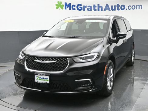 Used 2026 Chrysler Pacifica Limited AWD/4WD image 21