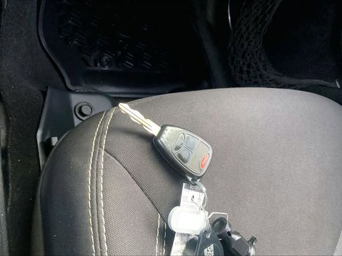 Used 2014 Jeep Wrangler Unlimited Sahara w/ Connectivity Group image 15