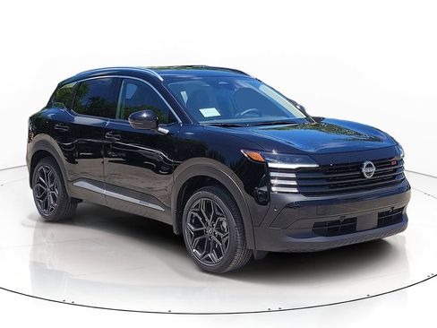 New 2026 Nissan Kicks SR w/ SR Premium Package AWD/4WD image 1