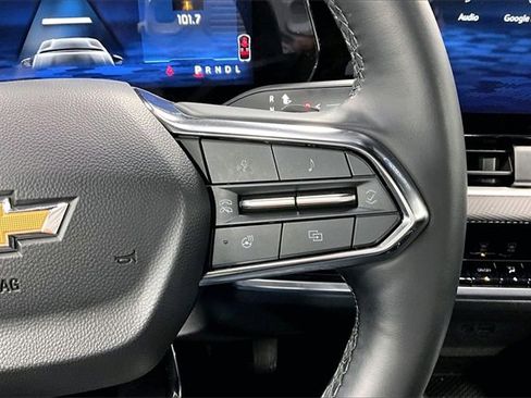 Used 2025 Chevrolet Equinox LT image 12