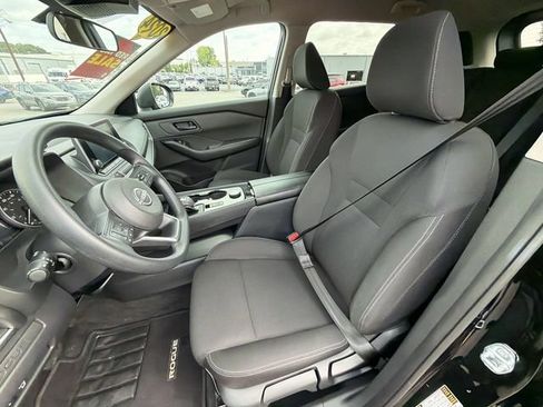 Used 2024 Nissan Rogue S AWD/4WD image 13
