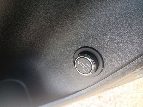 New 2025 Chevrolet Blazer Premier image 25