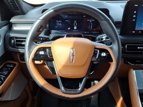 Used 2025 Lincoln Aviator Black Label w/ Jet Appearance Package AWD/4WD image 27