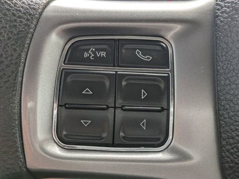 Used 2021 RAM 1500 Classic SLT image 19