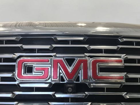 Used 2019 GMC Terrain Denali w/ GMC Pro Grade Package AWD/4WD image 30