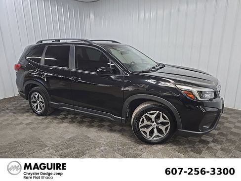 Used 2021 Subaru Forester Premium AWD/4WD image 1