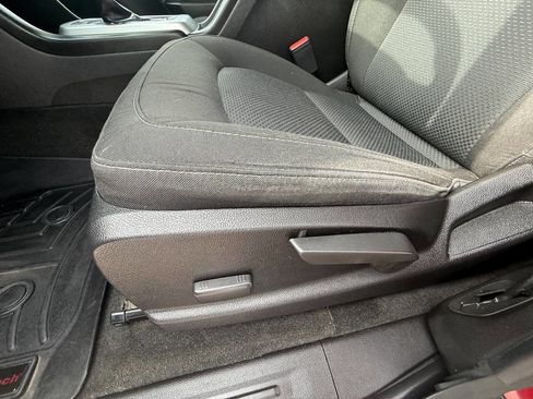 Used 2018 Chevrolet Colorado LT w/ LT Convenience Package AWD/4WD image 16