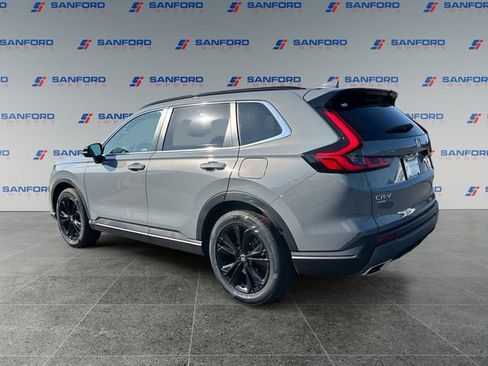 Used 2023 Honda CR-V Sport Touring image 3