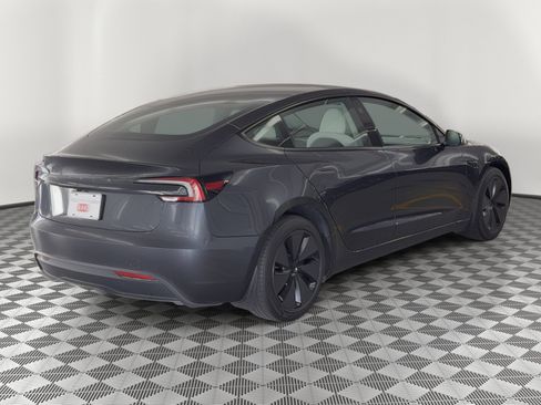 Used 2025 Tesla Model 3 Long Range RWD image 9