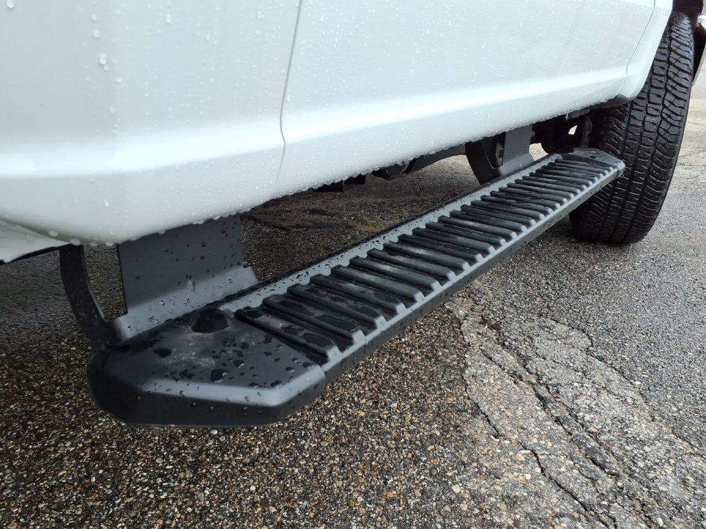 New 2025 Ford F250 XL w/ FX4 Off-Road Package AWD/4WD image 9
