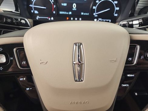 Used 2022 Lincoln Corsair AWD w/ Equipment Group 101A image 12
