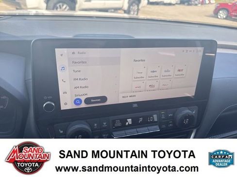 Used 2024 Toyota Grand Highlander AWD Hybrid image 24
