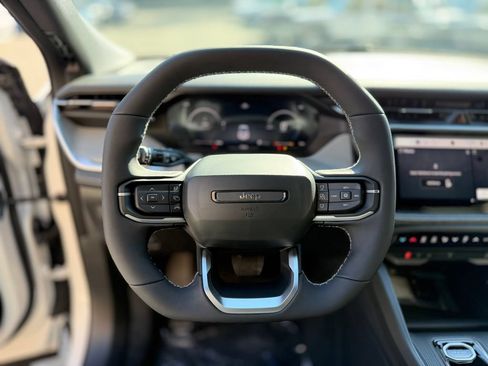 New 2026 Jeep Cherokee Laredo AWD/4WD image 6
