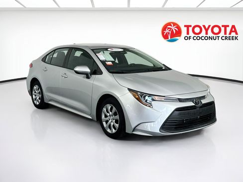Used 2024 Toyota Corolla LE FWD image 1