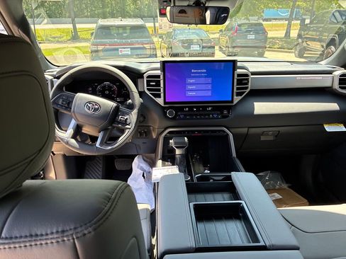 New 2026 Toyota Tundra Limited AWD/4WD image 17