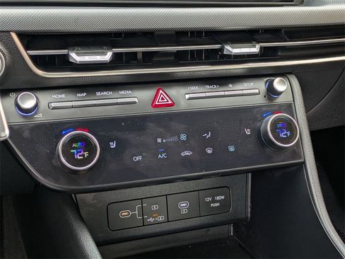 Used 2025 Hyundai Sonata SEL image 17