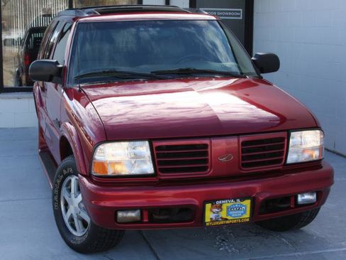 Used 2000 Oldsmobile Bravada AWD w/ Convenience Pkg I image 3