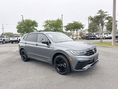 Used 2023 Volkswagen Tiguan SE R-Line