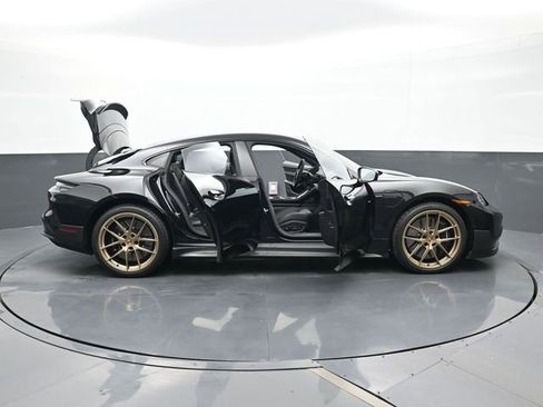 Certified 2025 Porsche Taycan GTS AWD/4WD image 36