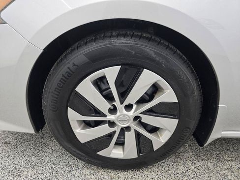 Used 2020 Nissan Altima 2.5 S FWD image 31