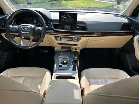 Used 2019 Audi Q5 Premium AWD/4WD image 10