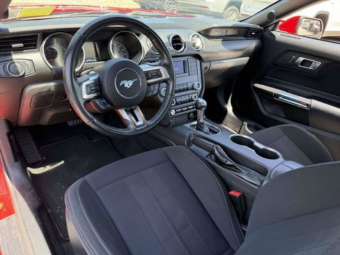 Used 2020 Ford Mustang Coupe RWD image 18
