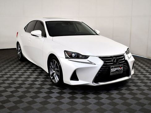 Used 2020 Lexus IS 300 image 5