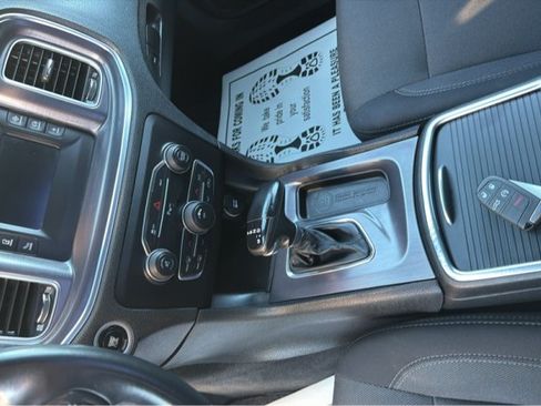 Used 2015 Dodge Charger SE w/ Popular Equipment Group RWD image 9
