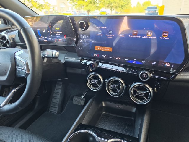 Used 2024 Chevrolet Blazer EV LT AWD/4WD image 47