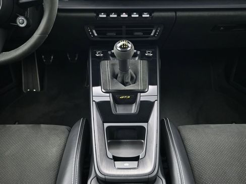Certified 2022 Porsche 911 GT3 RWD image 8