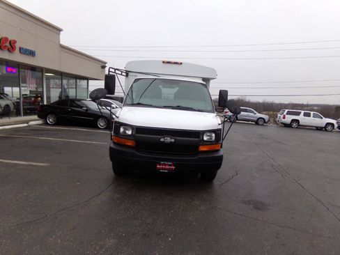 Used 2007 Chevrolet Express 3500 w/ School Bus Package RWD image 3