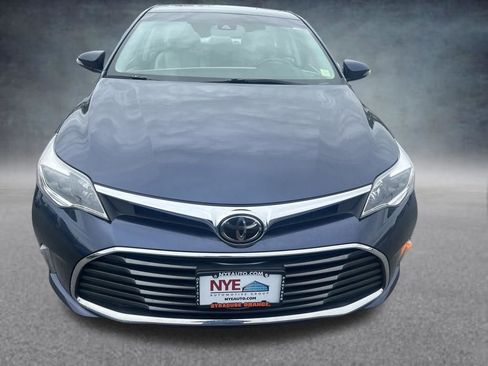 Used 2017 Toyota Avalon XLE Premium w/ All Weather Liner Package FWD image 9