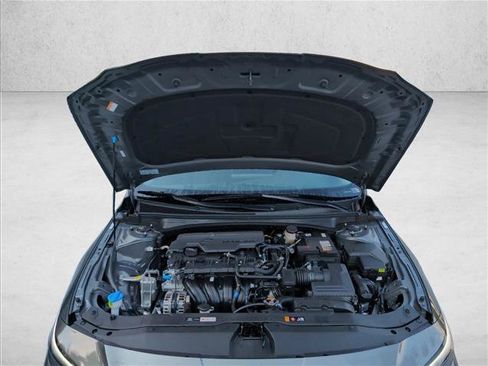 New 2026 Hyundai Elantra Limited FWD image 19