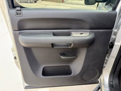 Used 2011 GMC Sierra 2500 SLE w/ SLE Preferred Package image 25