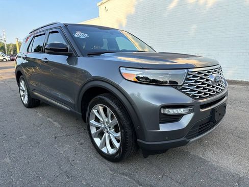 Used 2022 Ford Explorer Platinum w/ Equipment Group 601A AWD/4WD image 8