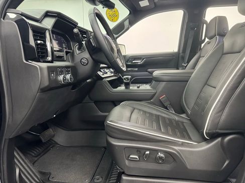 Used 2025 GMC Sierra 1500 AT4X image 20